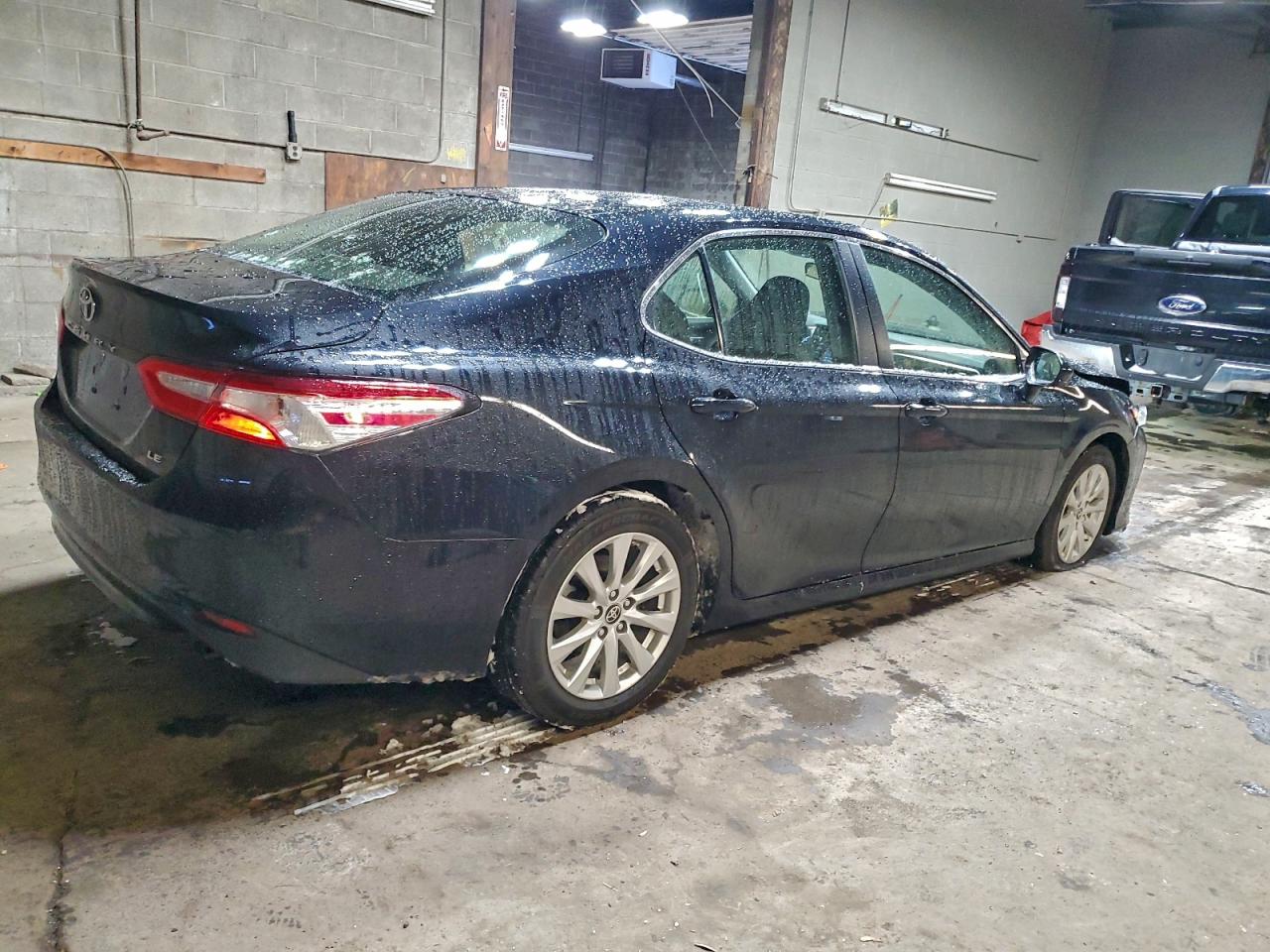 2018 TOYOTA CAMRY L photo 5