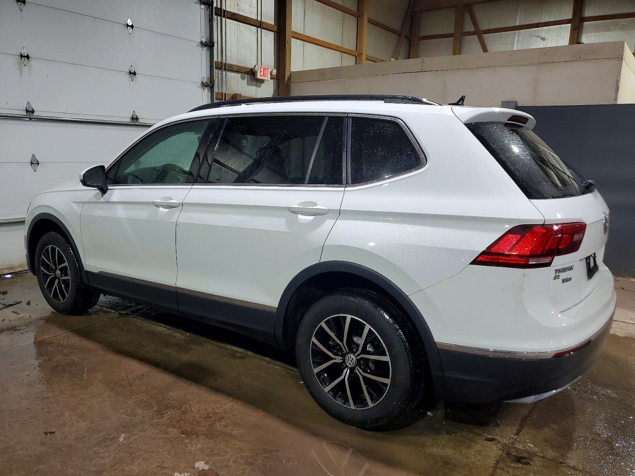 2021 VOLKSWAGEN TIGUAN SE photo 2