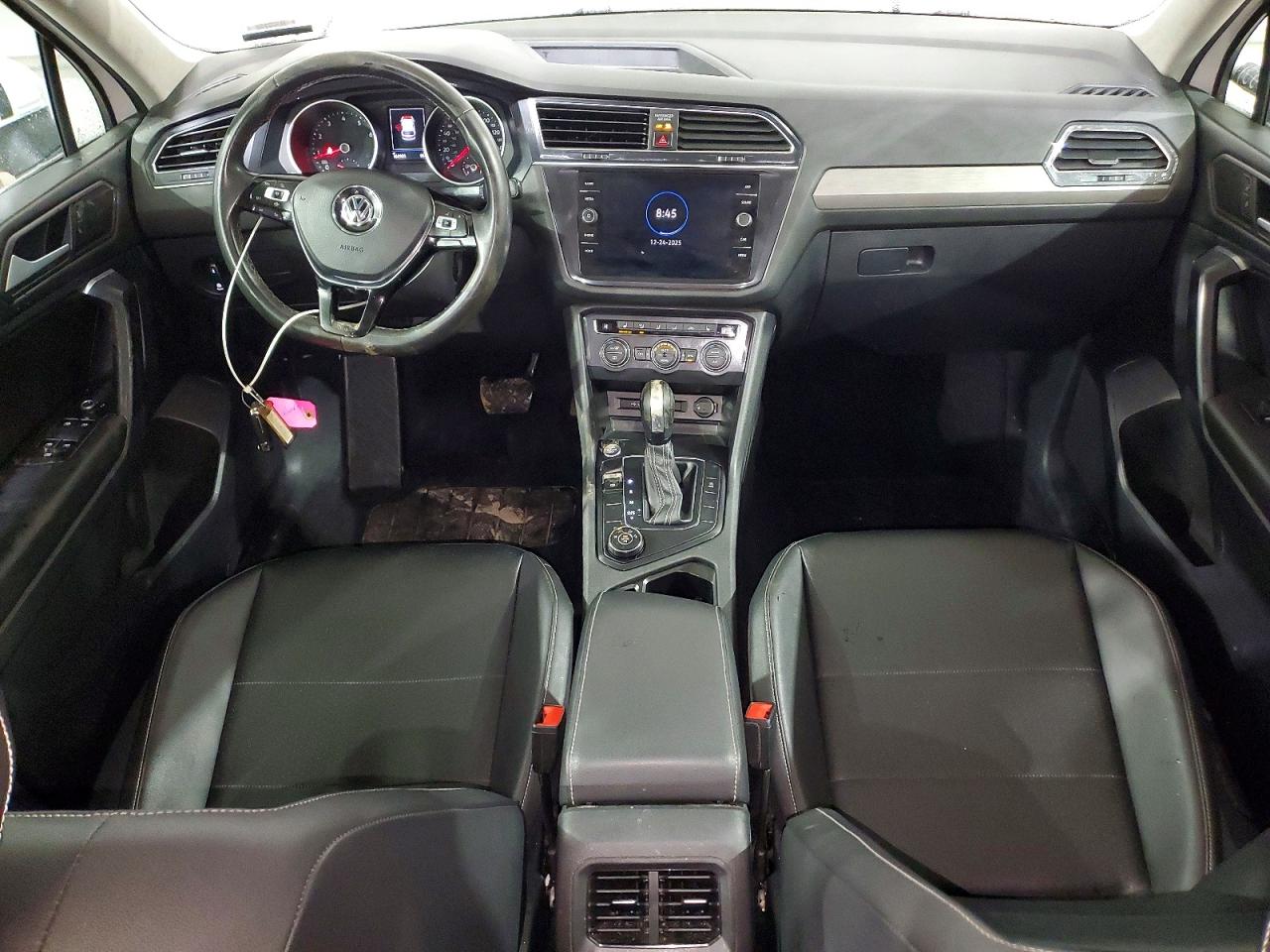 2021 VOLKSWAGEN TIGUAN SE photo 8