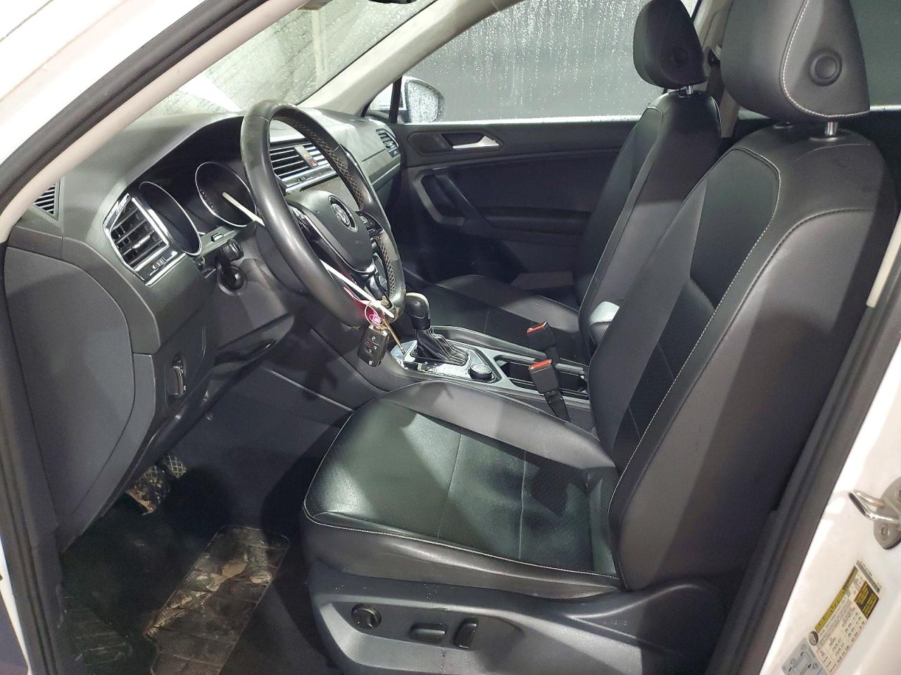 2021 VOLKSWAGEN TIGUAN SE photo 7