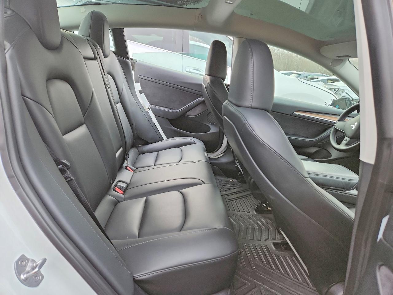 2023 TESLA MODEL 3 photo 10