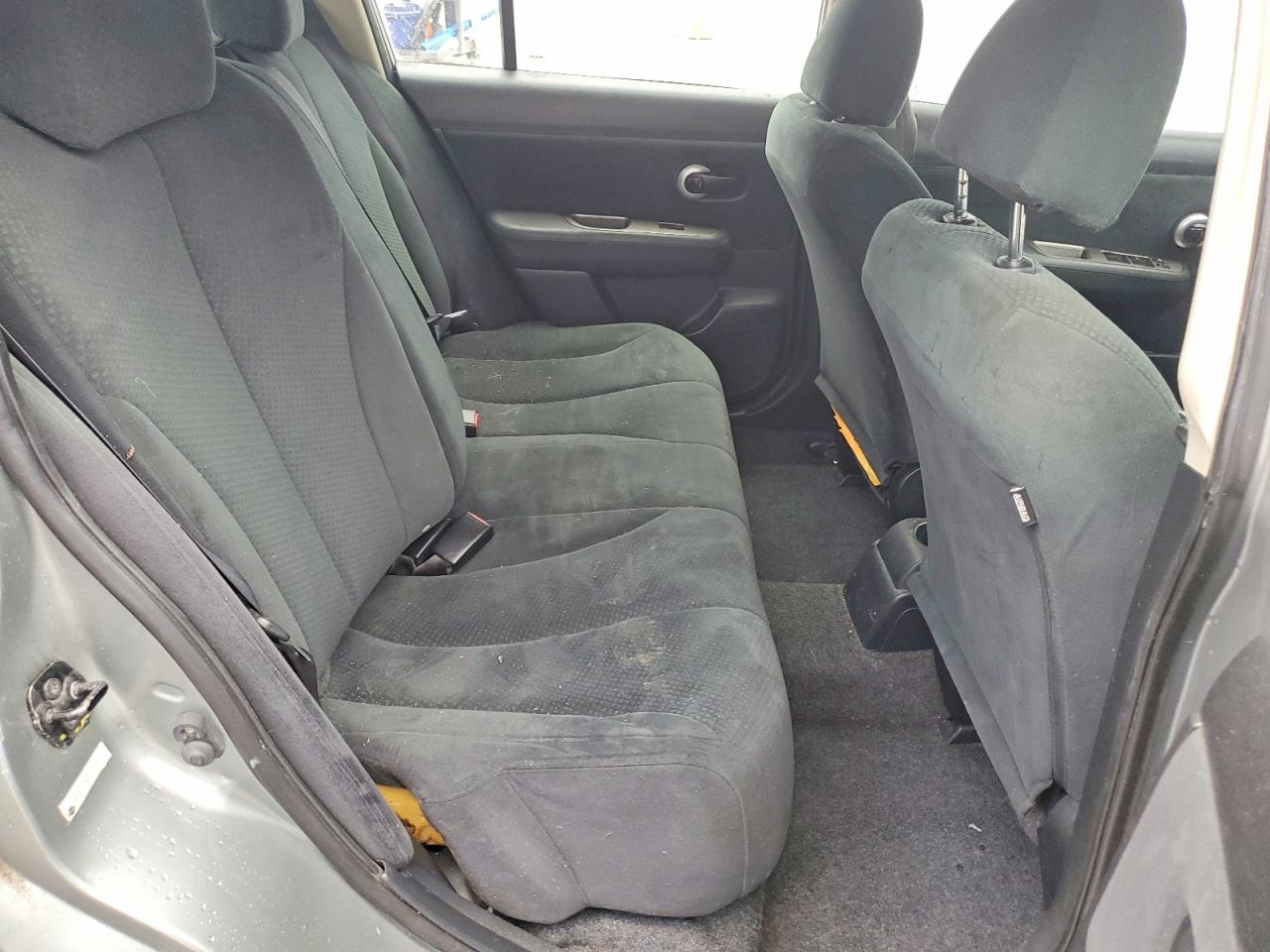 2012 NISSAN VERSA S photo 19