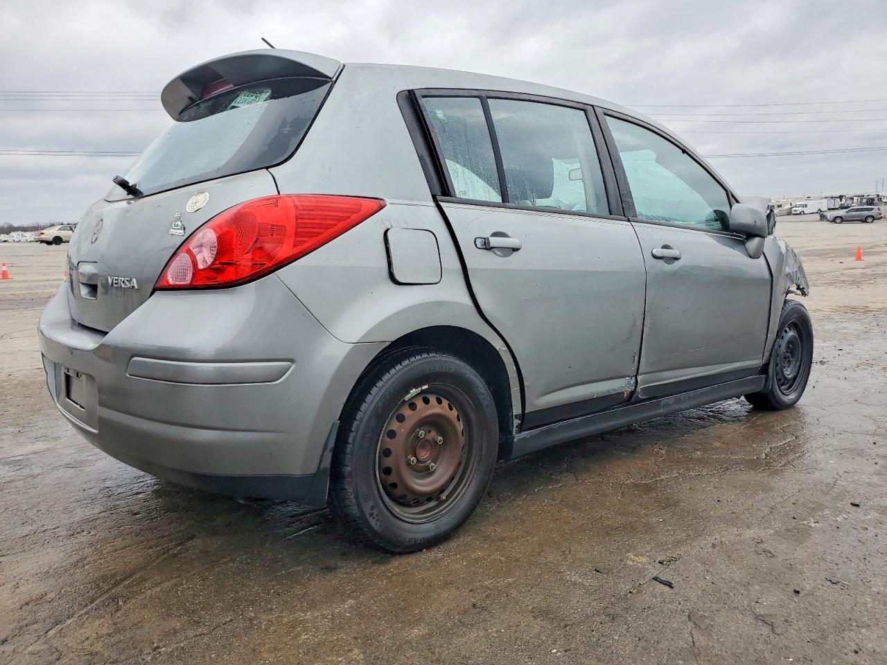 2012 NISSAN VERSA S photo 5