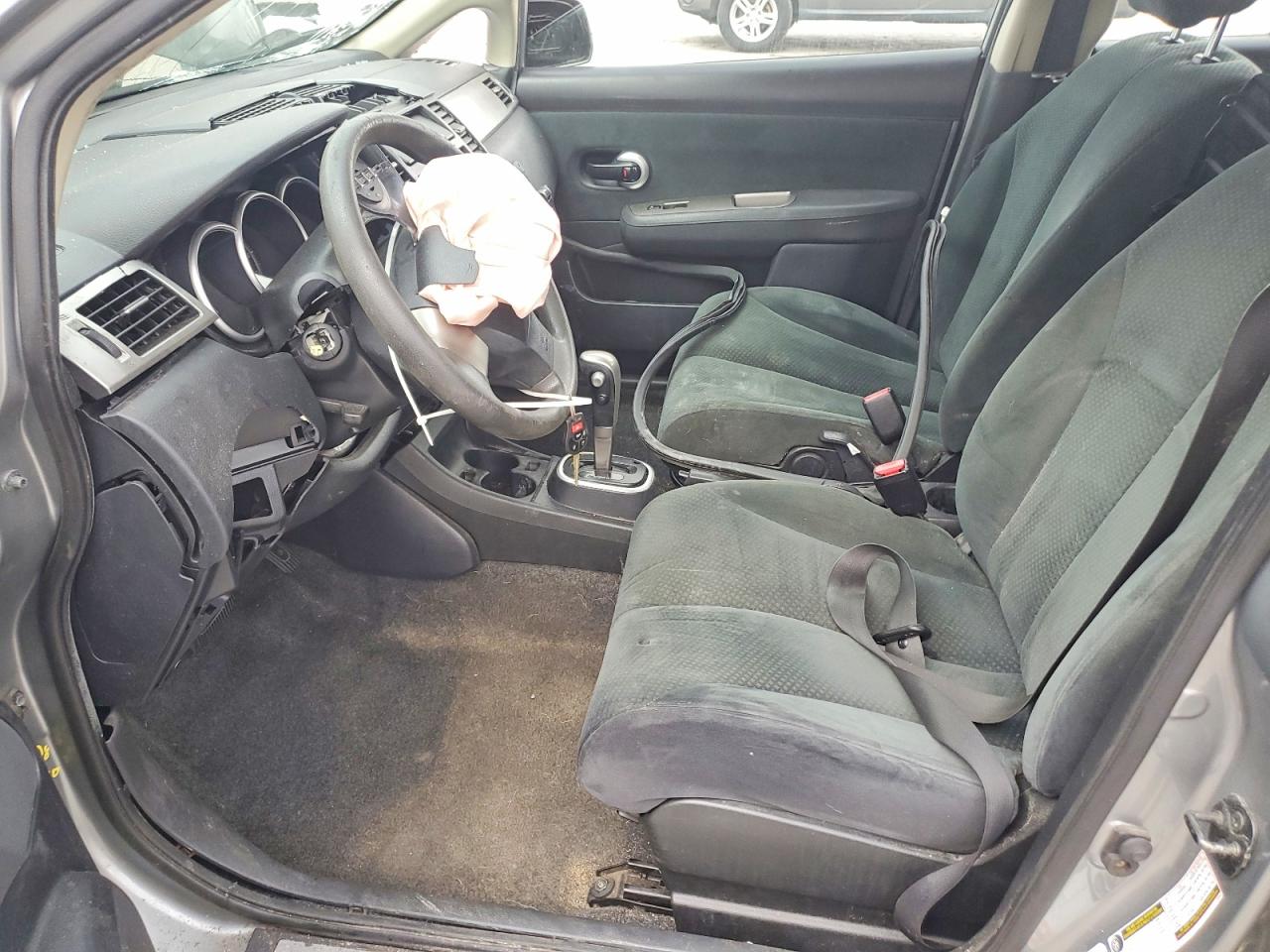 2012 NISSAN VERSA S photo 13