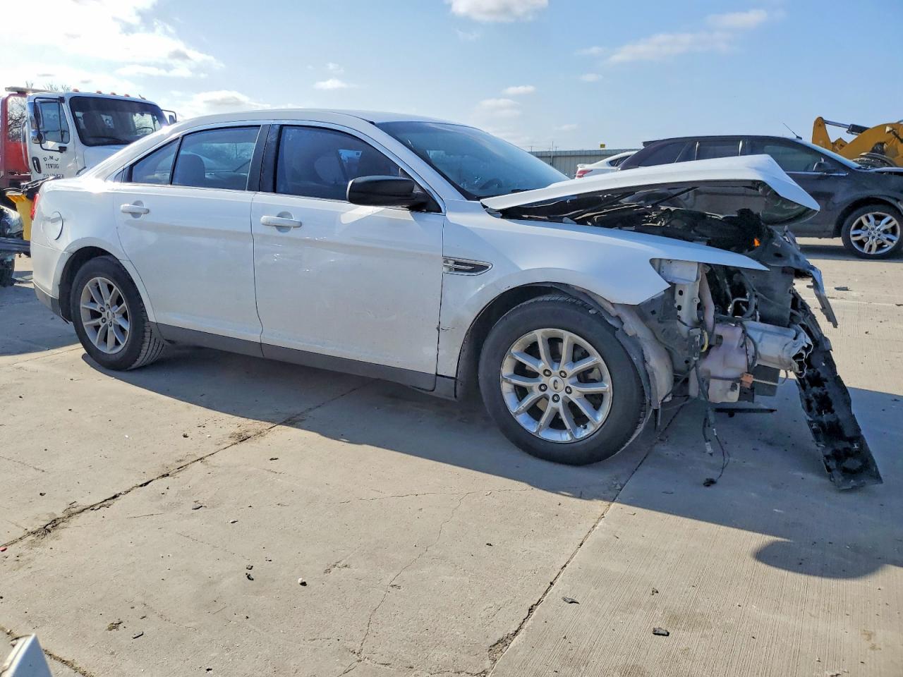 2015 FORD TAURUS SE photo 4