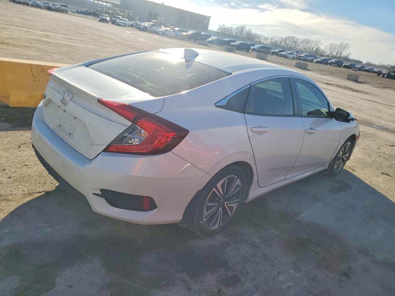 2016 HONDA CIVIC EXL photo 3