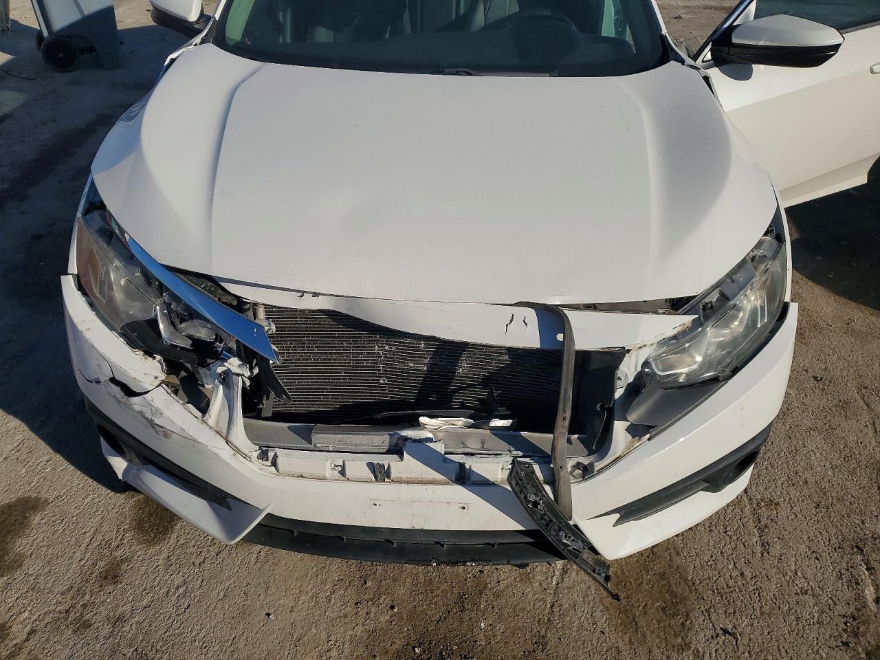 2016 HONDA CIVIC EXL photo 11