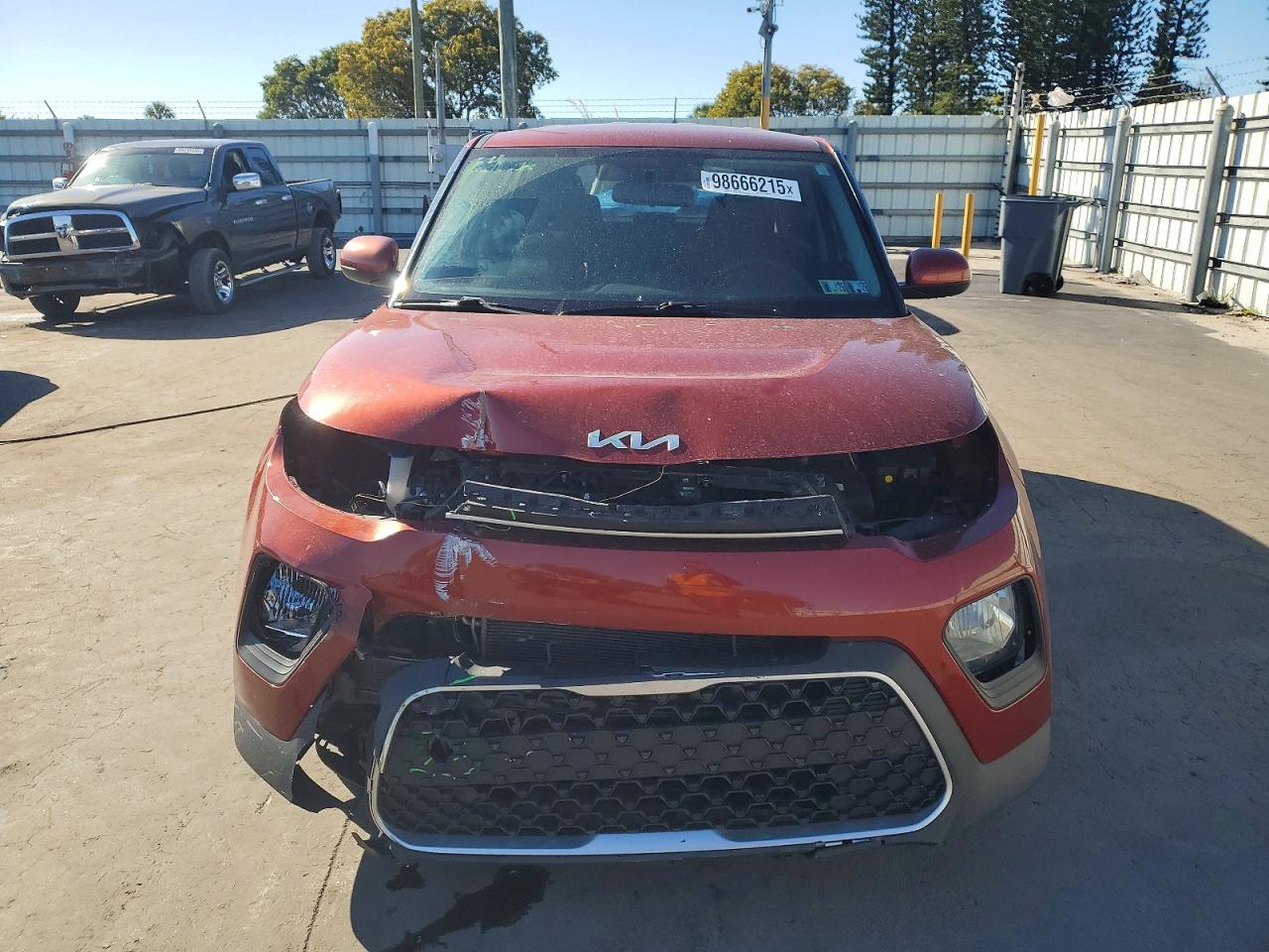 2022 KIA SOUL LX photo 5