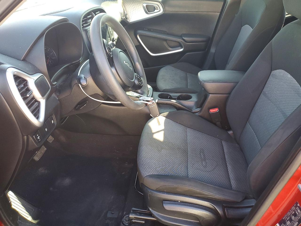 2022 KIA SOUL LX photo 7