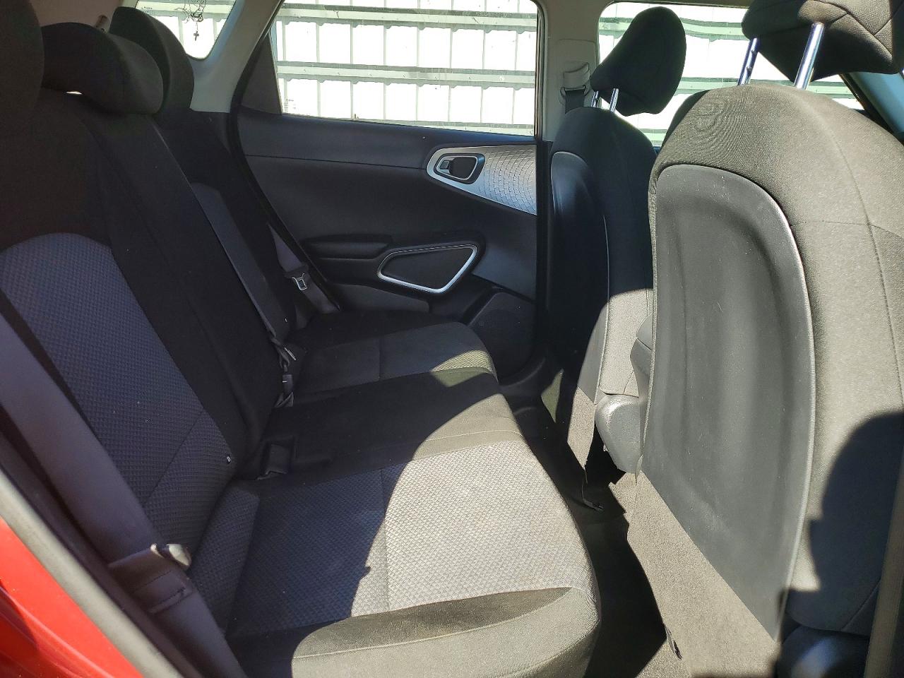 2022 KIA SOUL LX photo 11