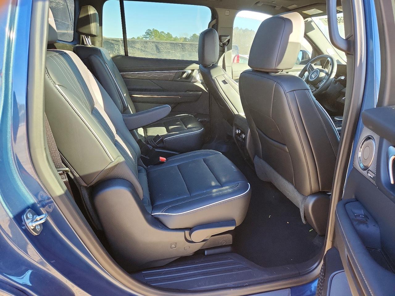 2025 BUICK ENCLAVE AVENIR photo 11