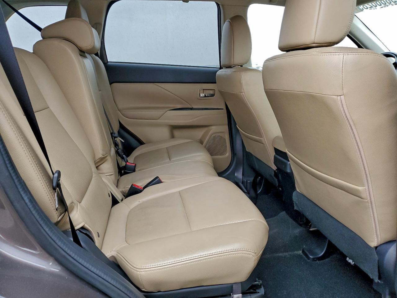 2016 MITSUBISHI OUTLANDER SE photo 11