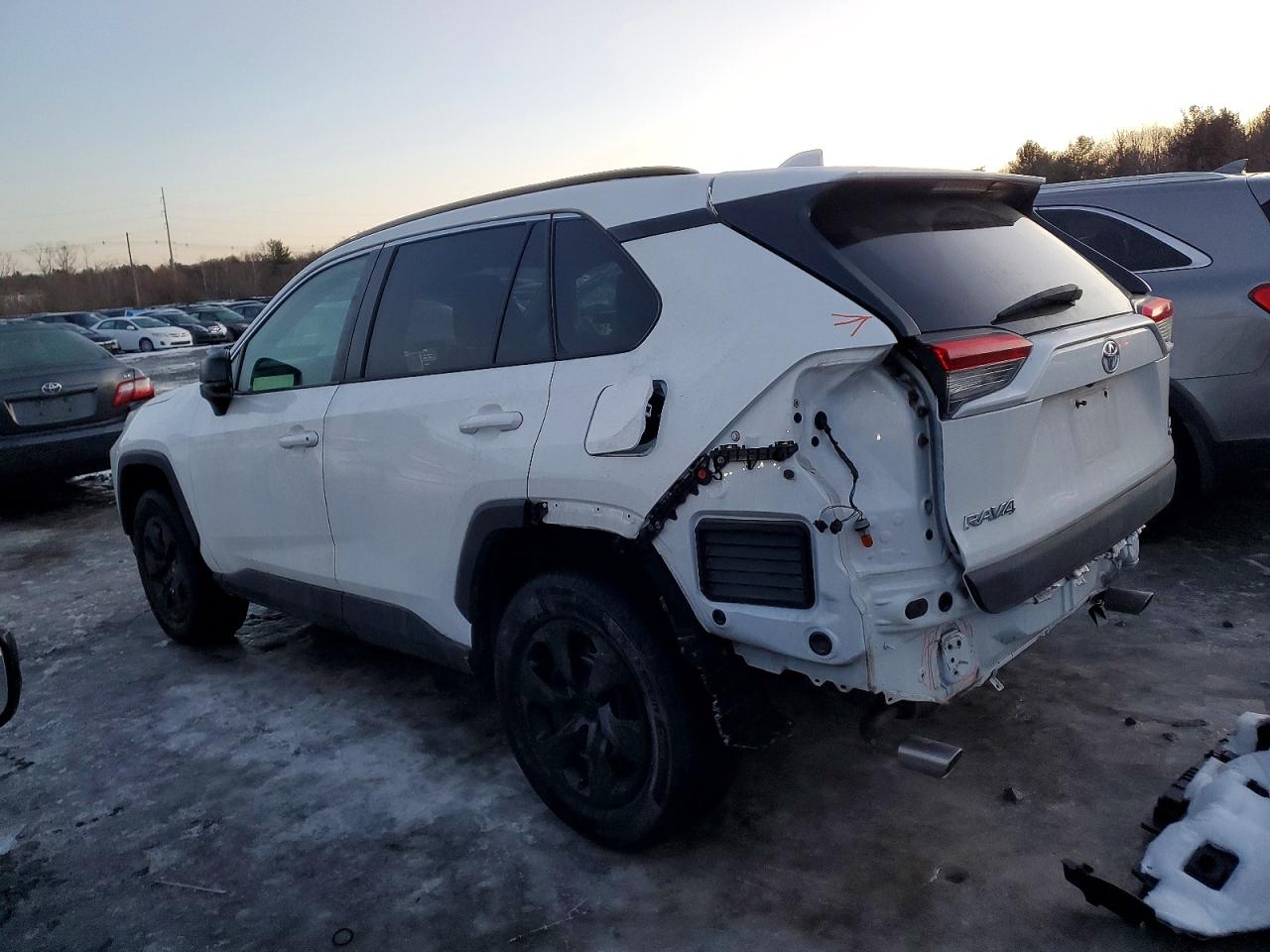 2019 TOYOTA RAV4 LE photo 2