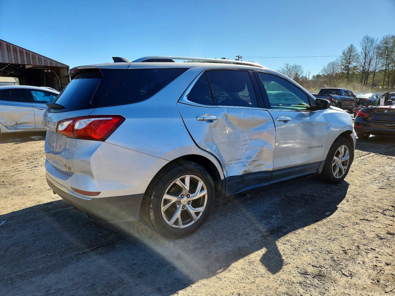 2019 CHEVROLET EQUINOX LT photo 3
