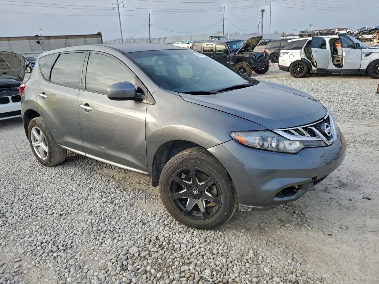 2014 NISSAN MURANO S photo 4