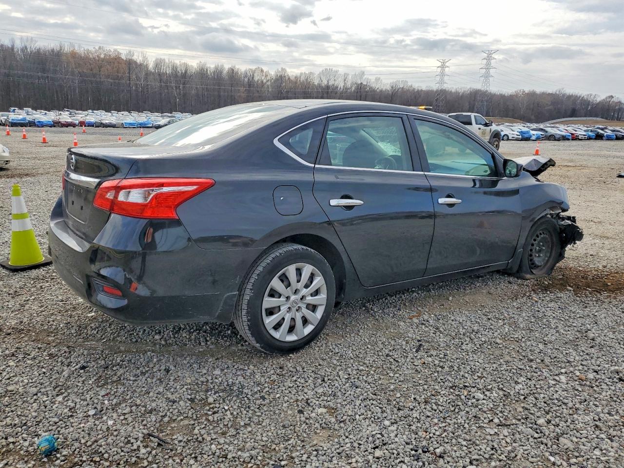 2019 NISSAN SENTRA S photo 3