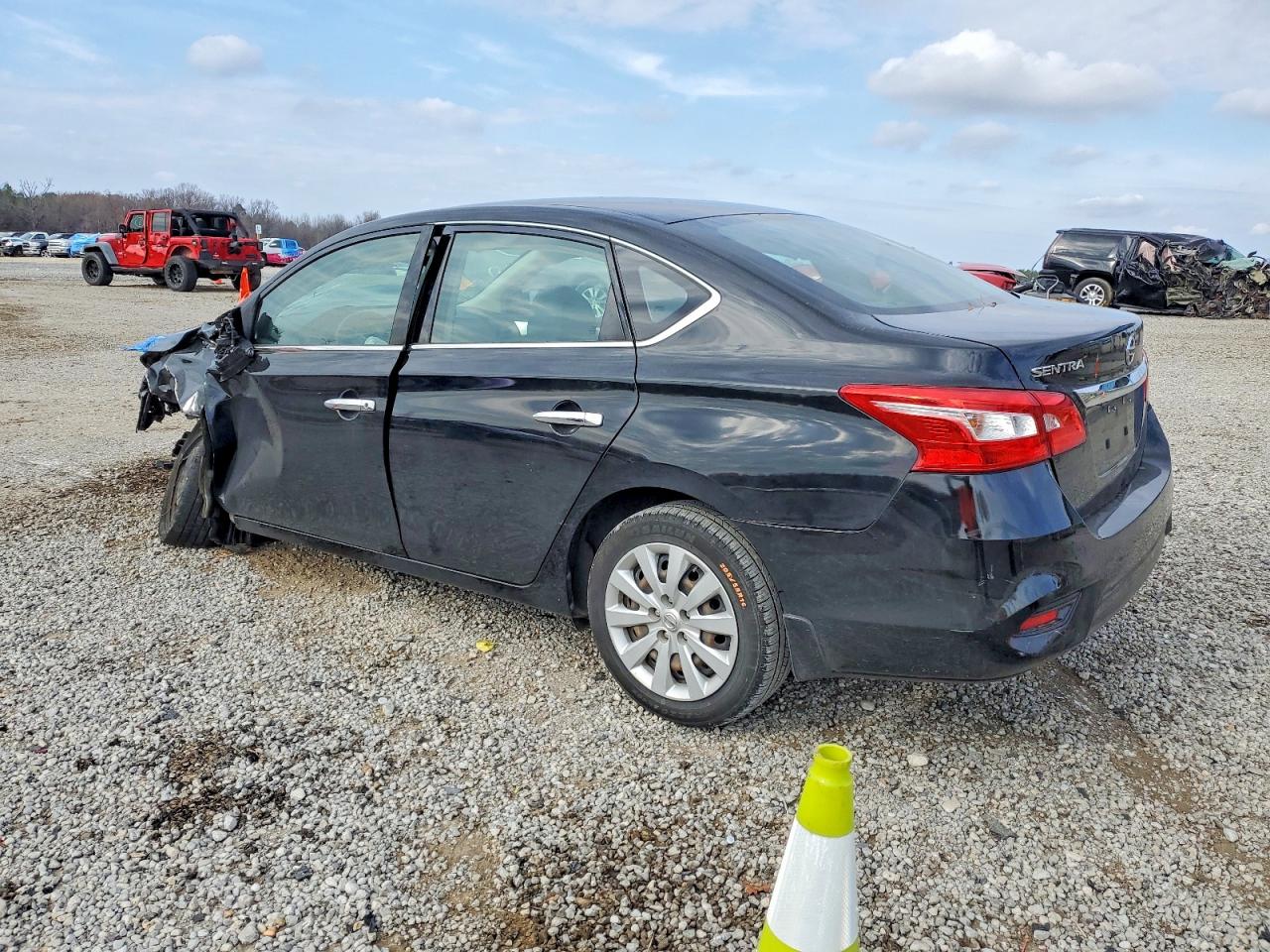 2019 NISSAN SENTRA S photo 2