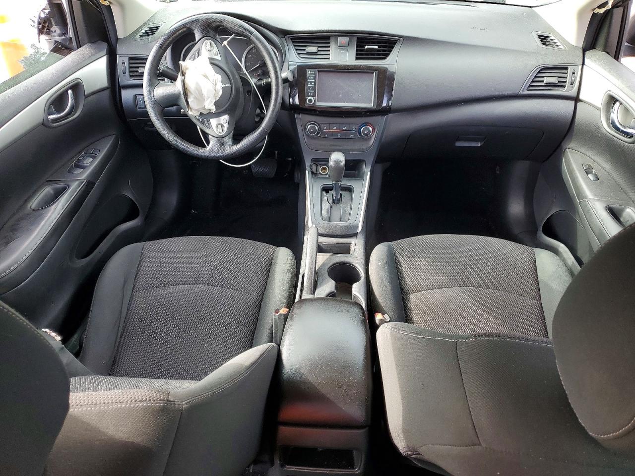 2019 NISSAN SENTRA S photo 8