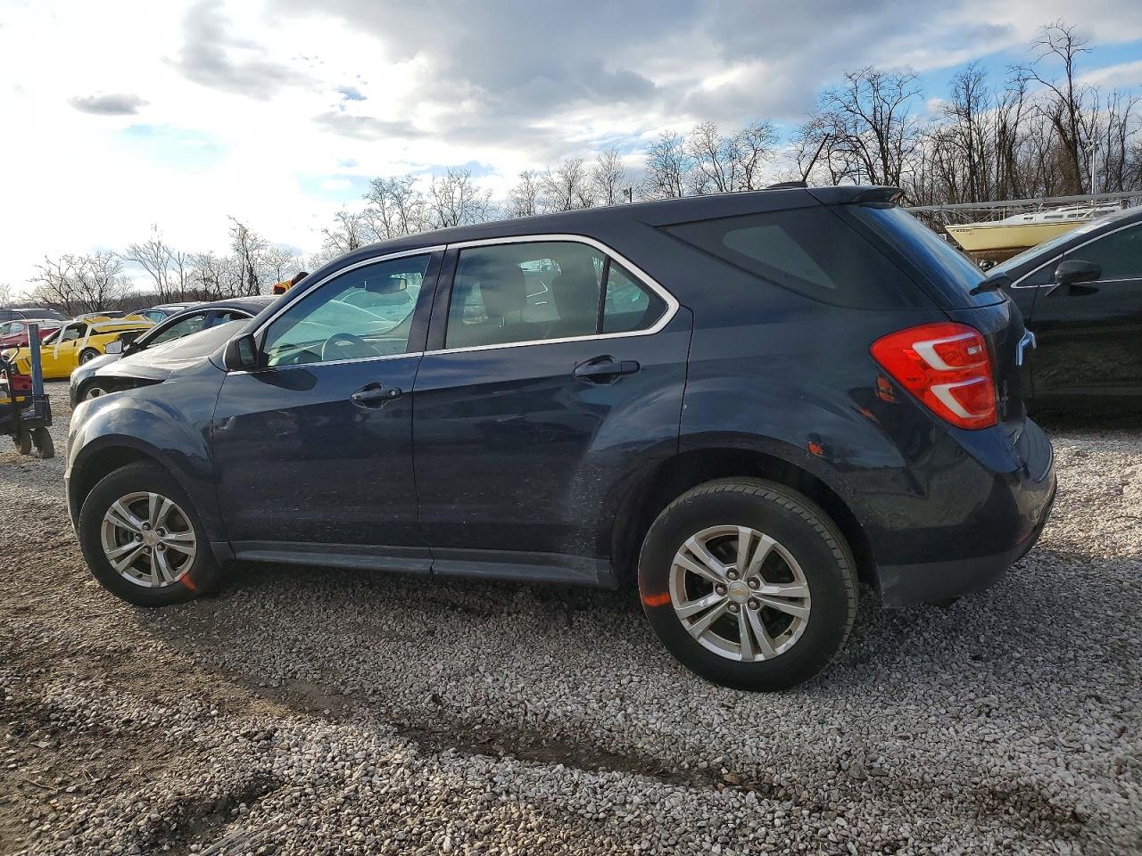 2016 CHEVROLET EQUINOX LS photo 2