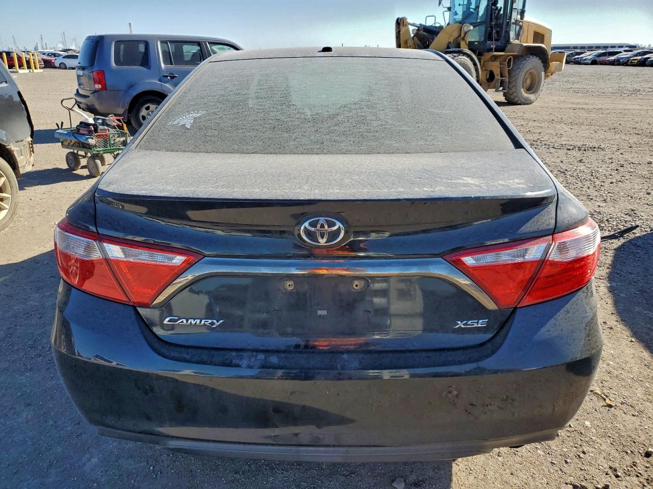 2015 TOYOTA CAMRY LE photo 6