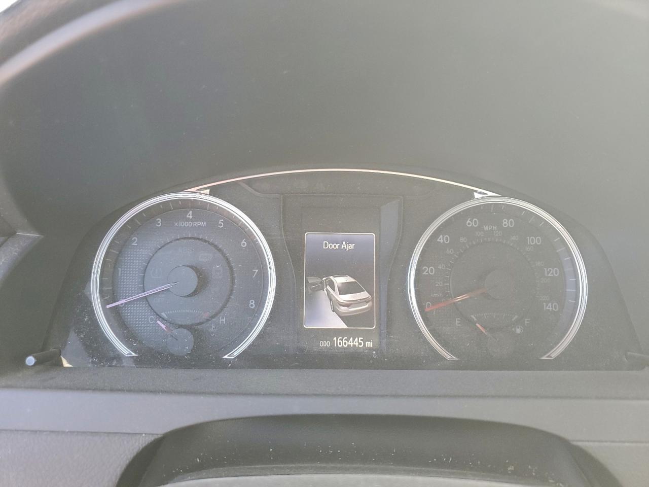 2015 TOYOTA CAMRY LE photo 9