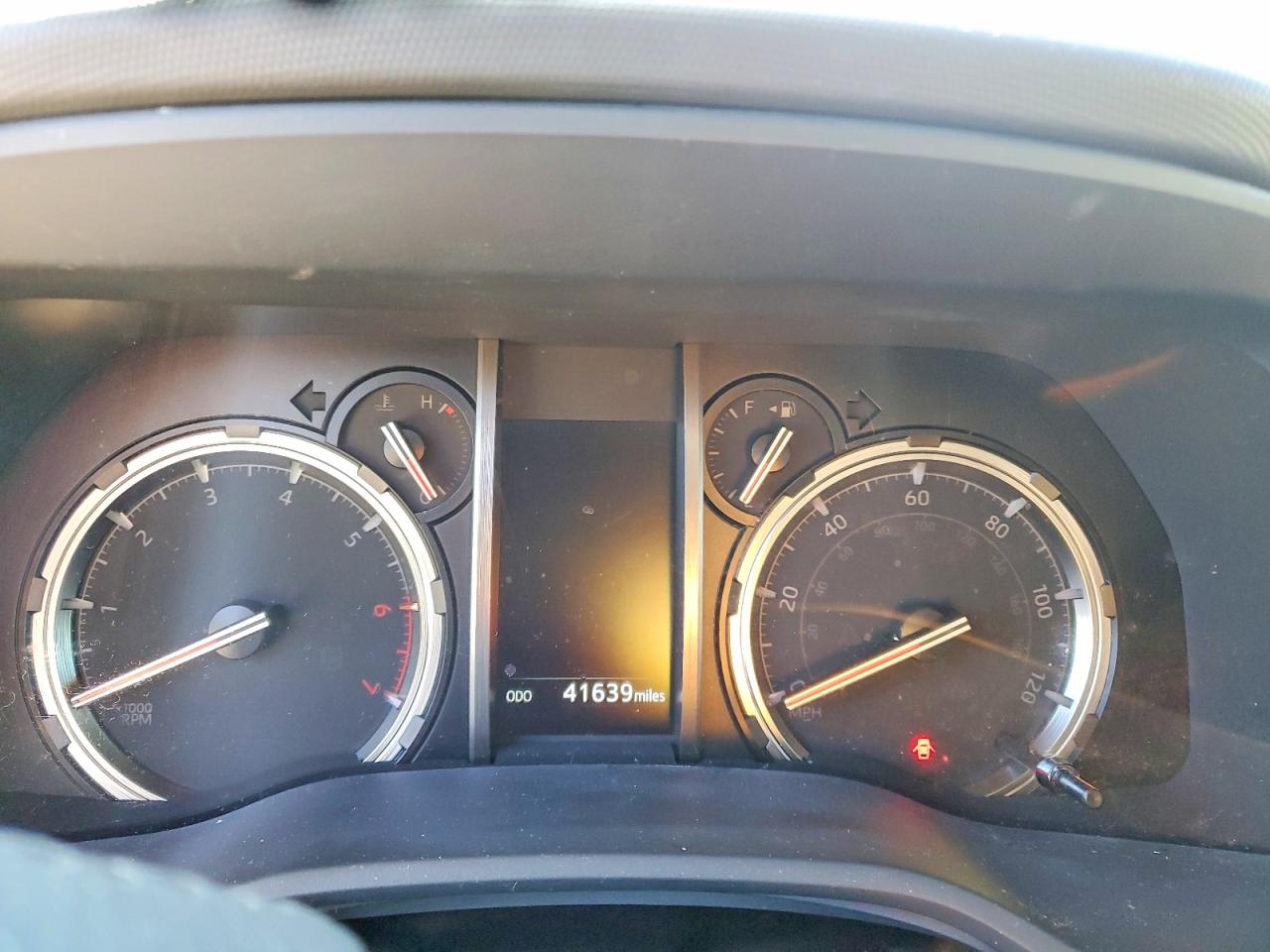 2022 TOYOTA 4RUNNER SR5 PREMIUM photo 9