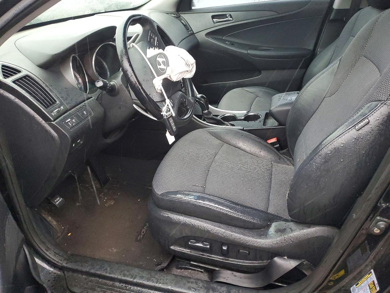 2011 HYUNDAI SONATA SE photo 7