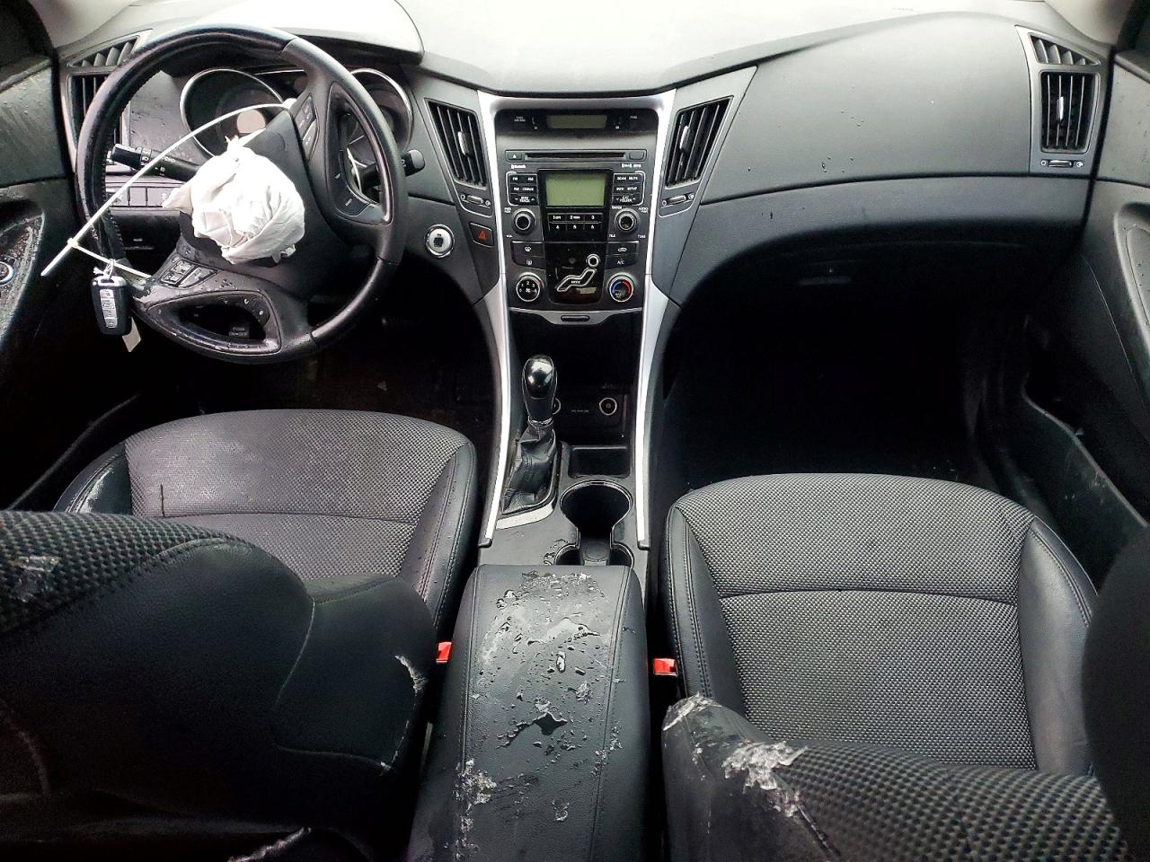 2011 HYUNDAI SONATA SE photo 8