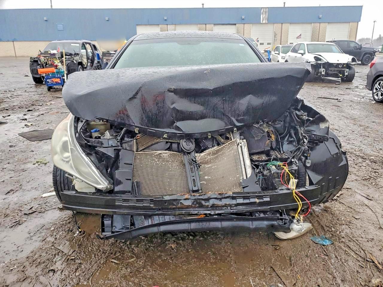 2011 HYUNDAI SONATA SE photo 5