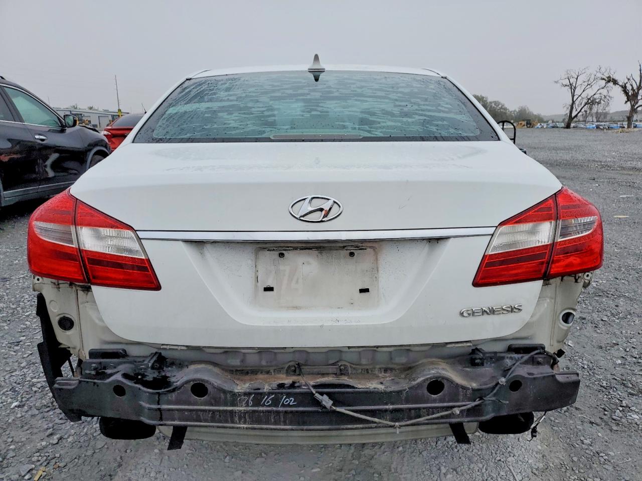 2012 HYUNDAI GENESIS photo 6