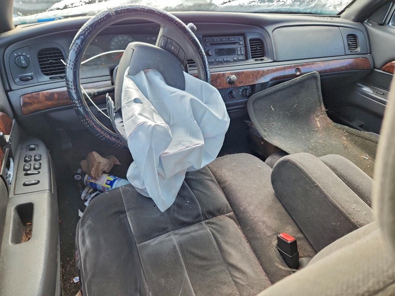 2005 MERCURY GRAND MARQUIS GS photo 8