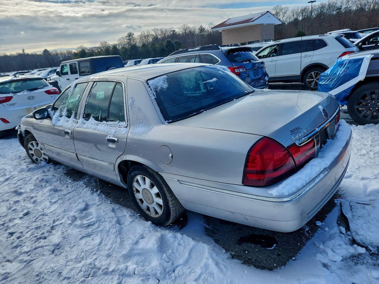 2005 MERCURY GRAND MARQUIS GS photo 2