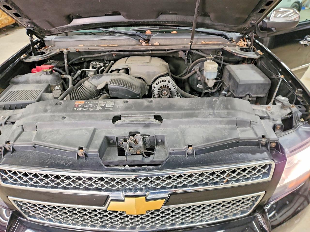 2013 CHEVROLET SUBURBAN photo 12