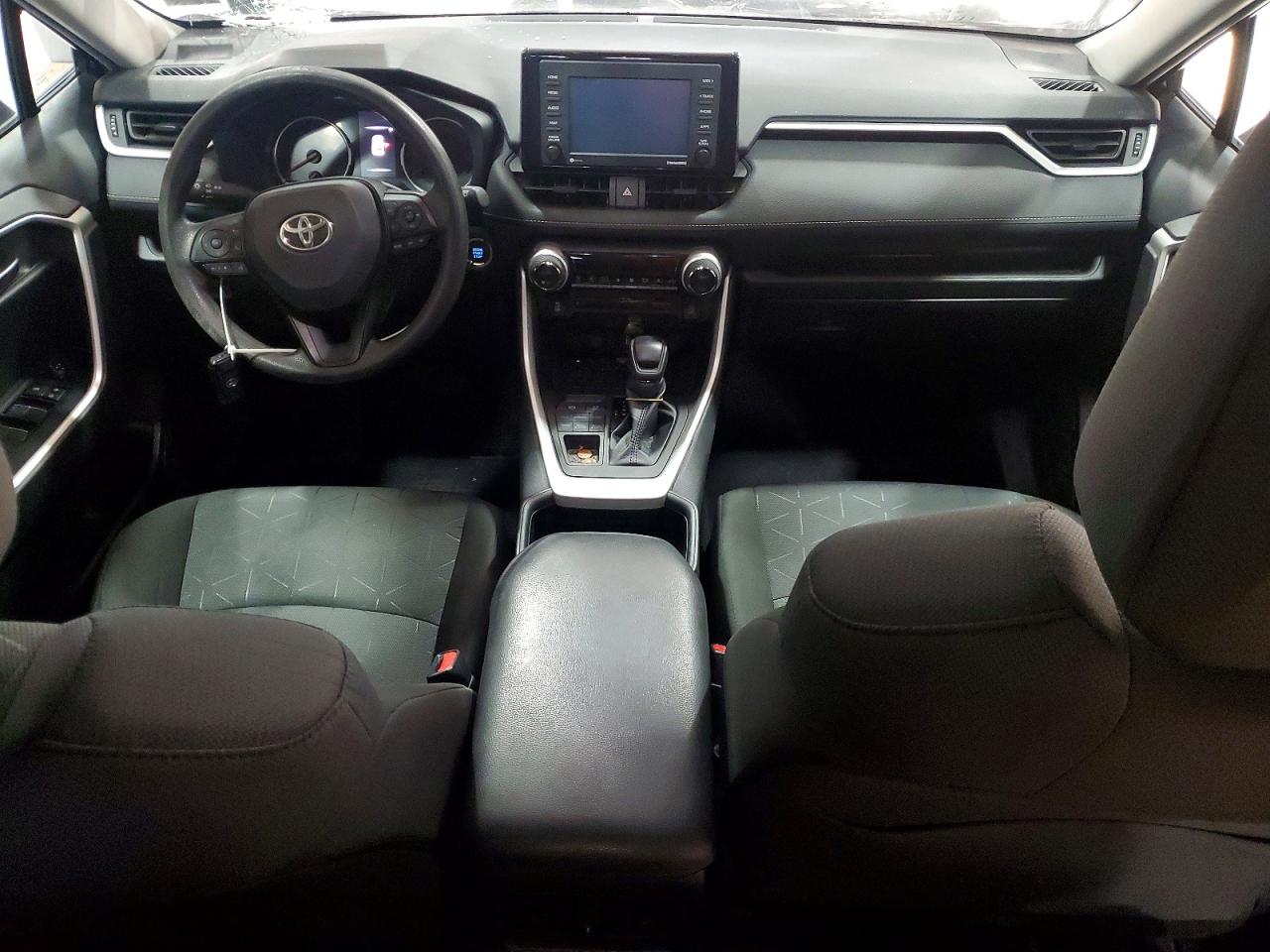 2022 TOYOTA RAV4 XLE photo 8