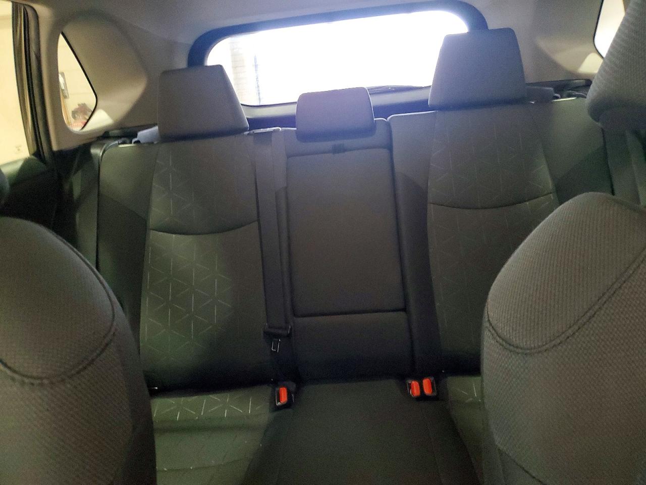 2022 TOYOTA RAV4 XLE photo 10