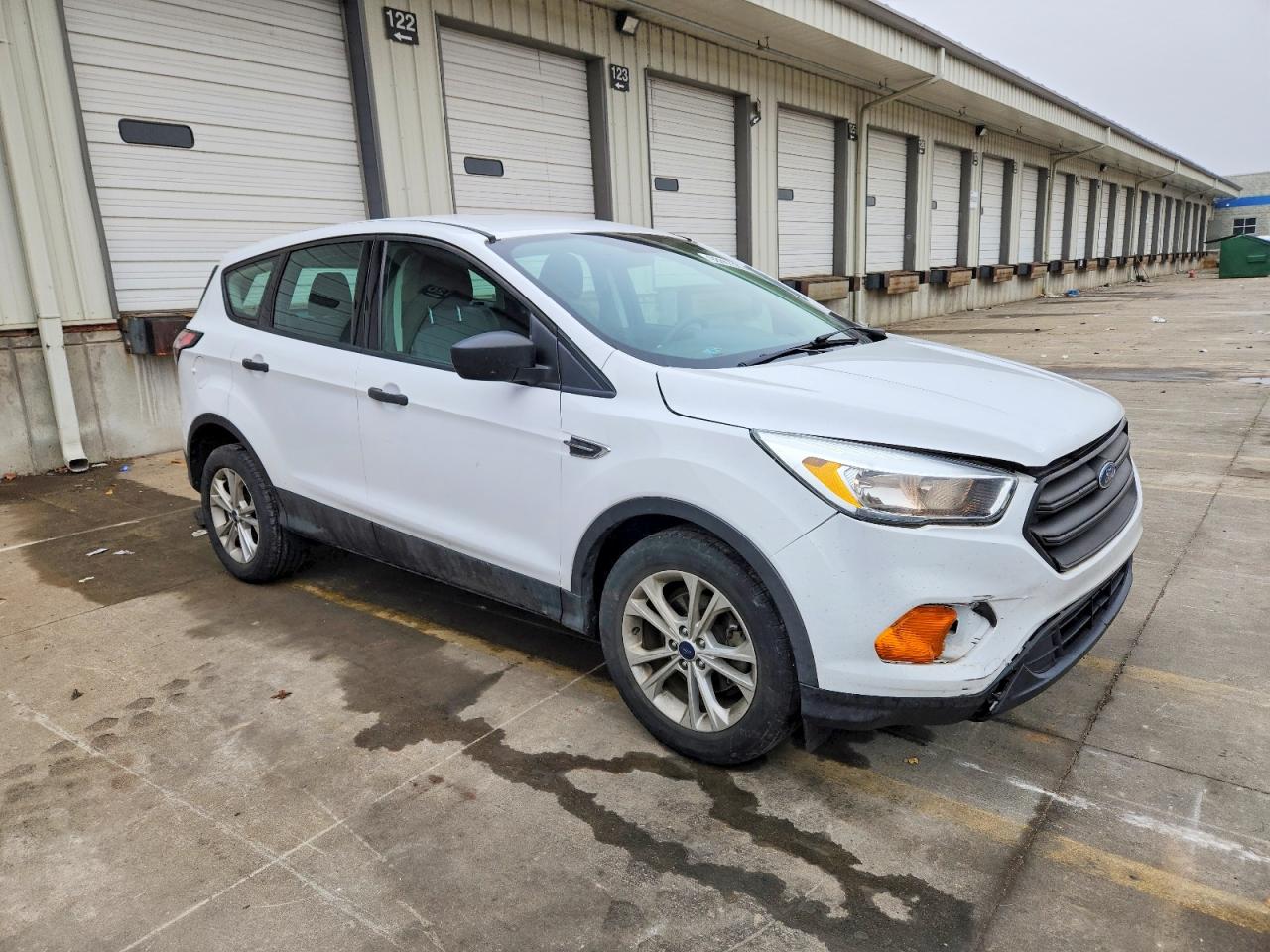2017 FORD ESCAPE S photo 4