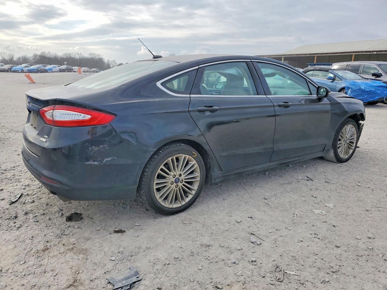 2016 FORD FUSION SE photo 3