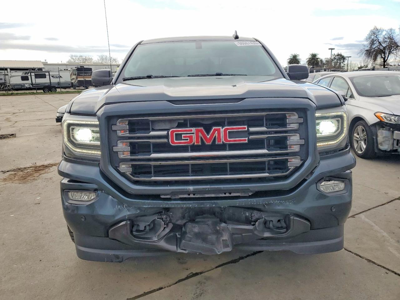 2017 GMC SIERRA K1500 SLT photo 5
