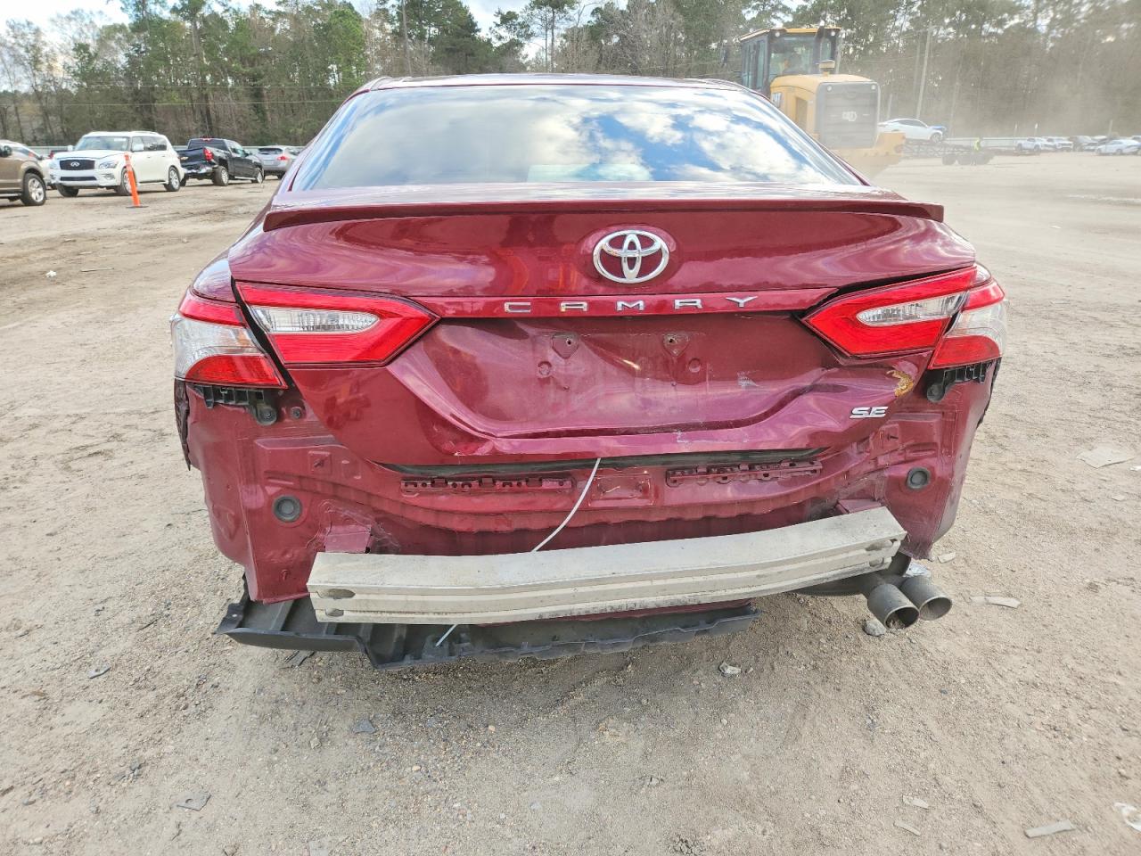 2018 TOYOTA CAMRY SE photo 11