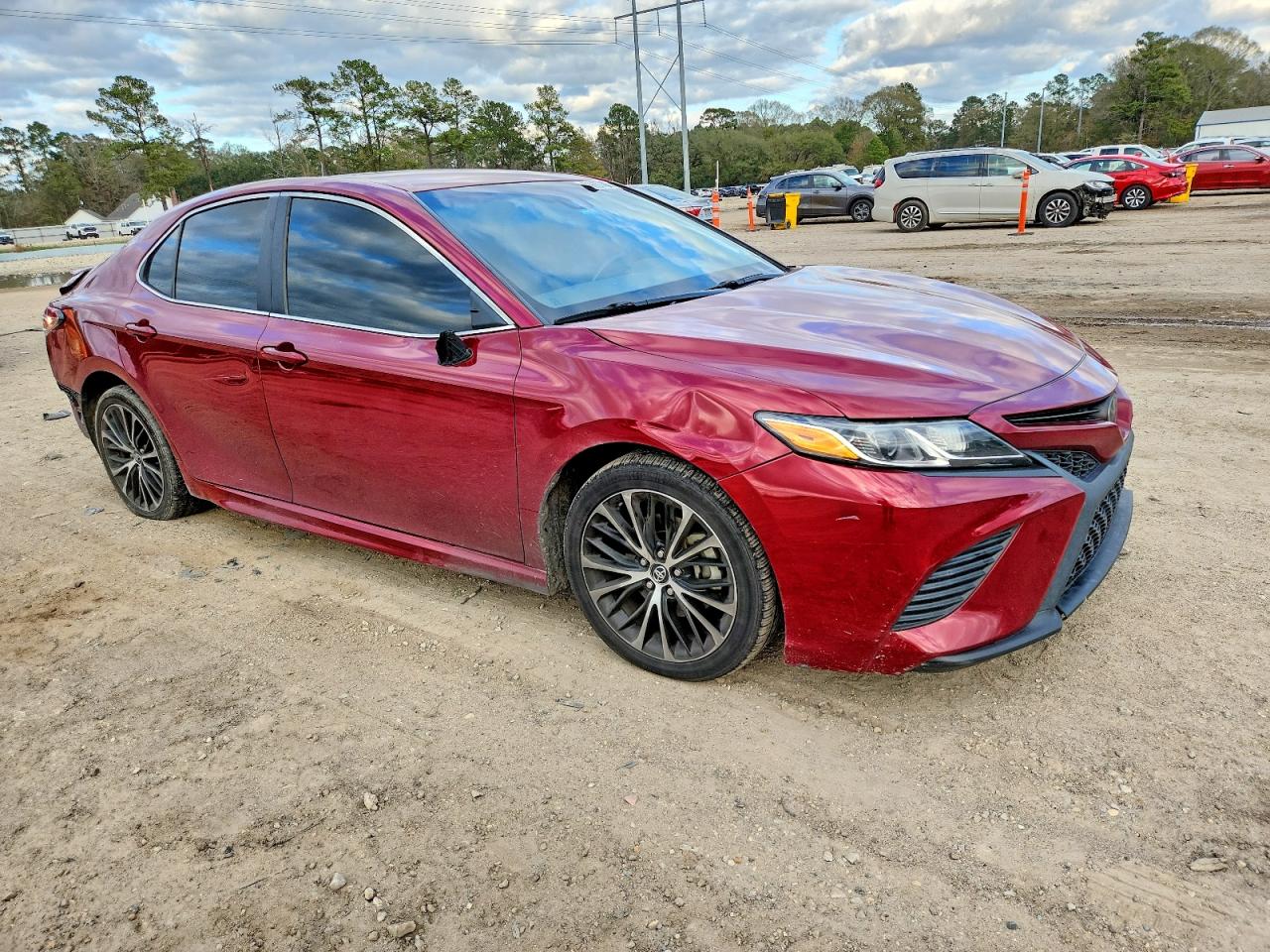 2018 TOYOTA CAMRY SE photo 7