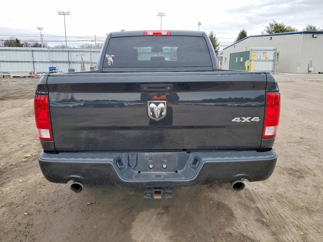2015 RAM 1500 ST photo 6