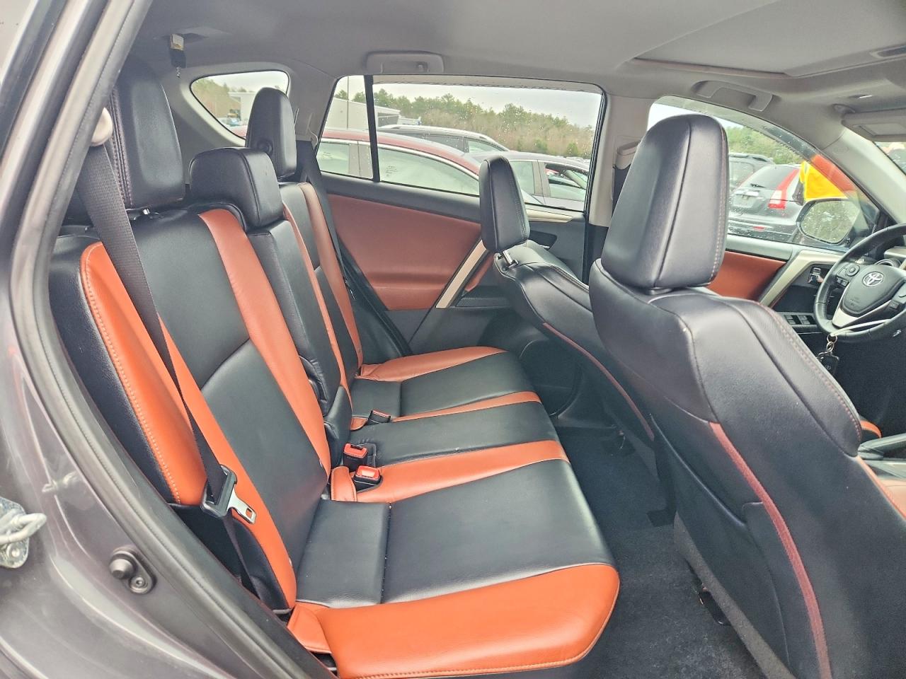 2015 TOYOTA RAV4 LIMITED photo 11