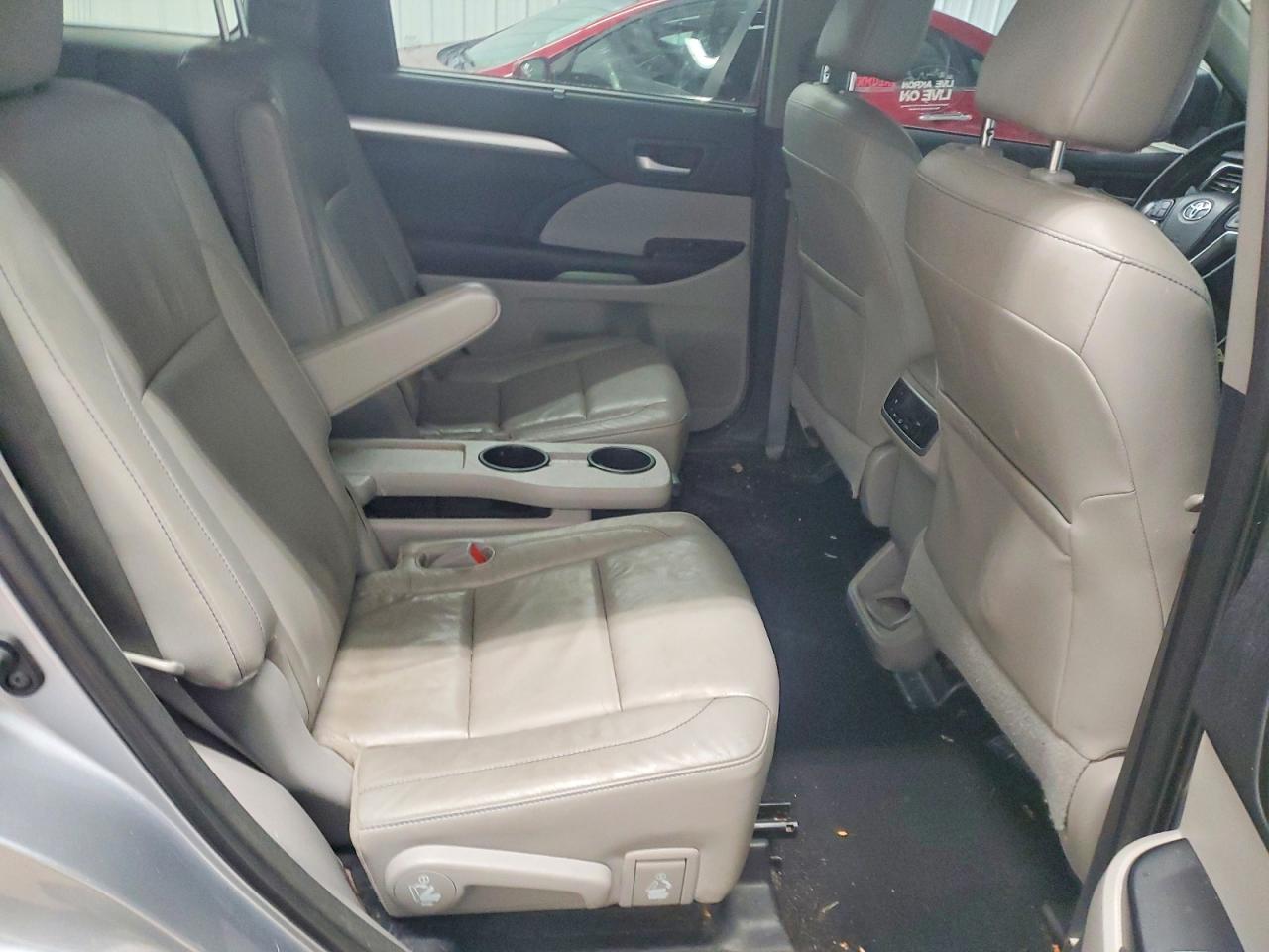 2014 TOYOTA HIGHLANDER XLE photo 11