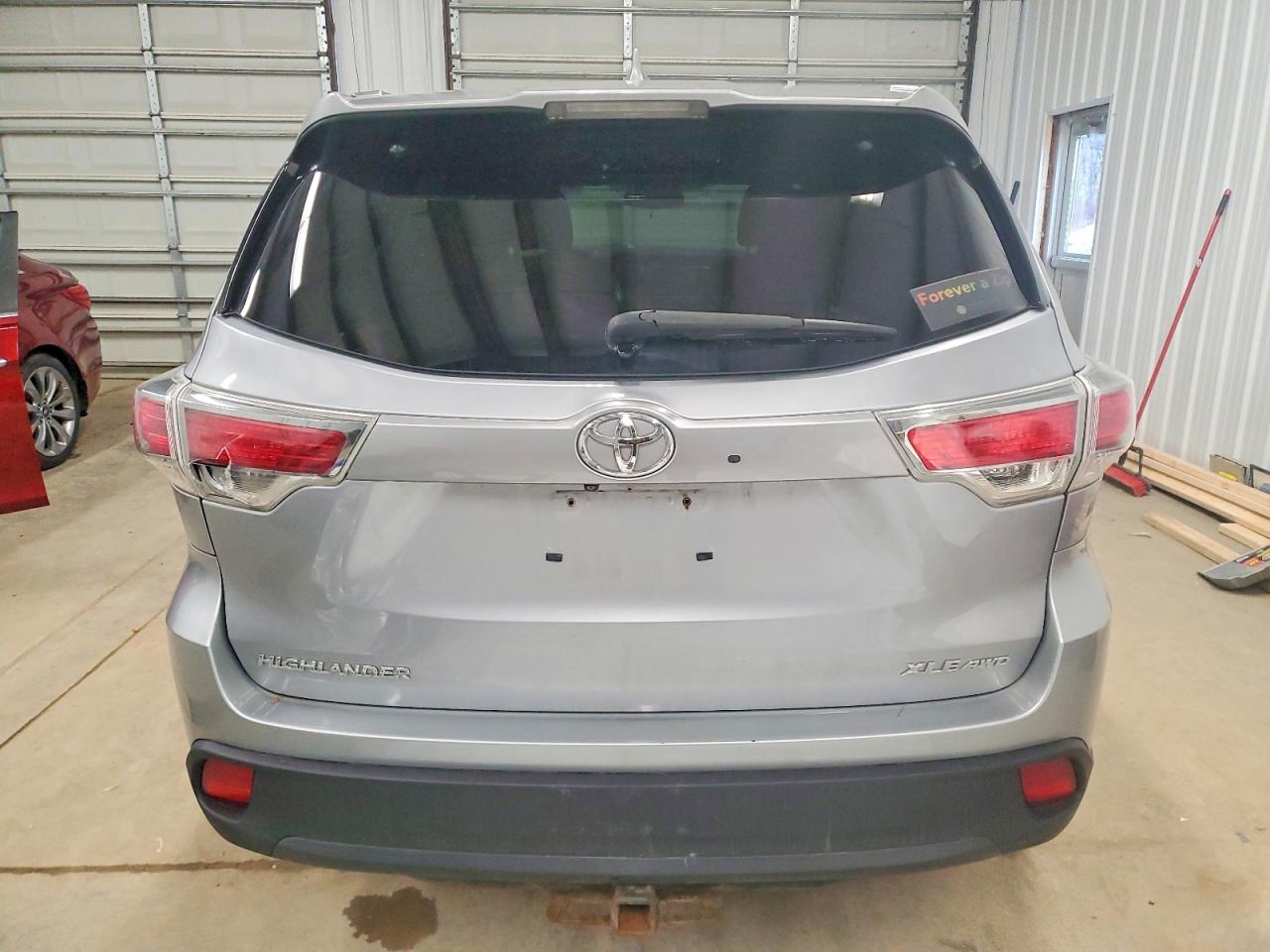 2014 TOYOTA HIGHLANDER XLE photo 6