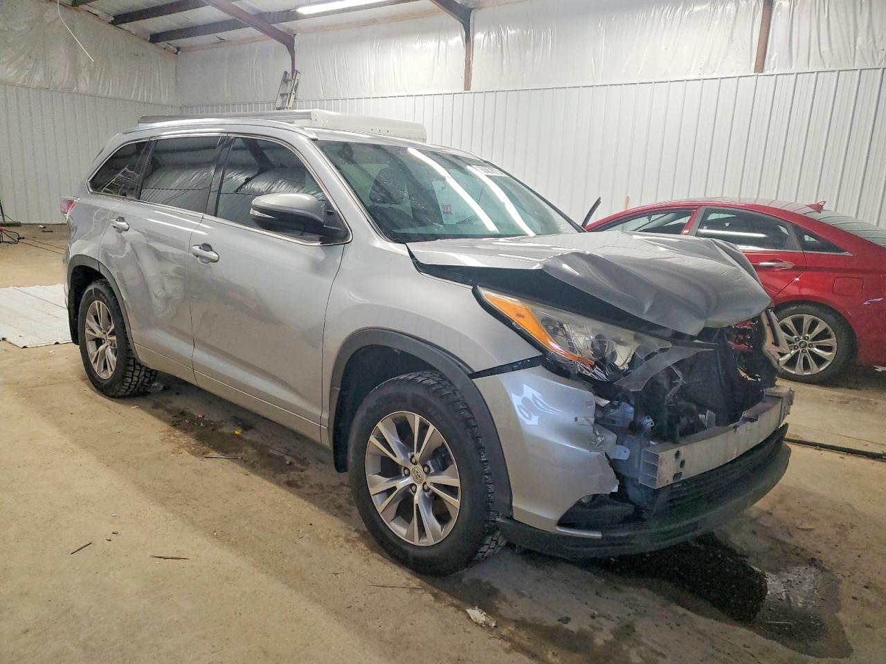 2014 TOYOTA HIGHLANDER XLE photo 4