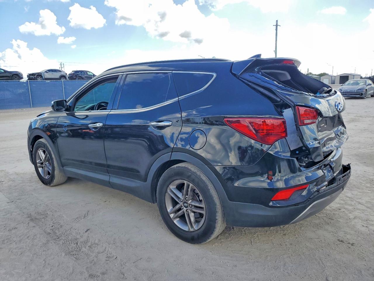 2017 HYUNDAI SANTA FE SPORT photo 2