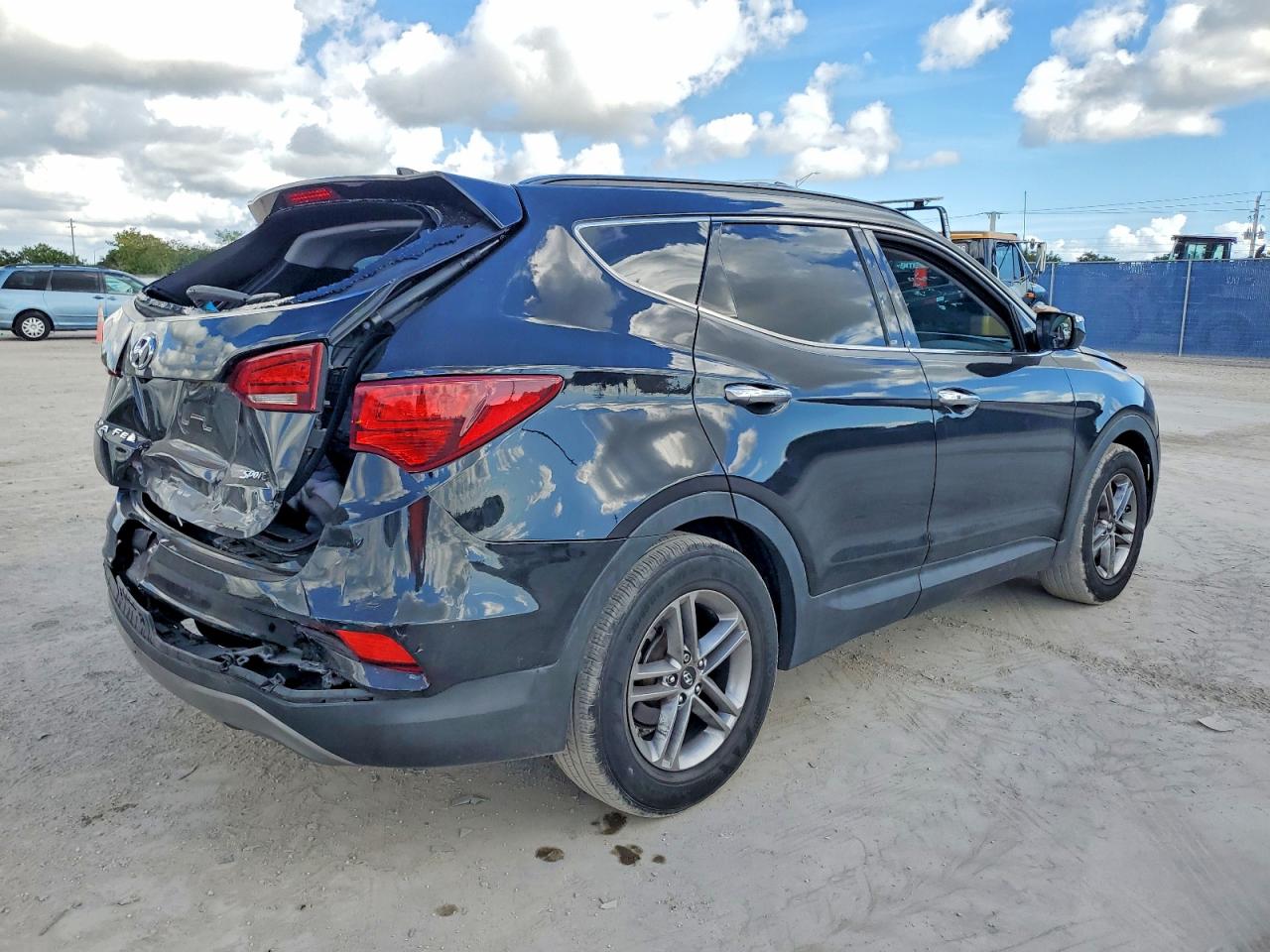 2017 HYUNDAI SANTA FE SPORT photo 3