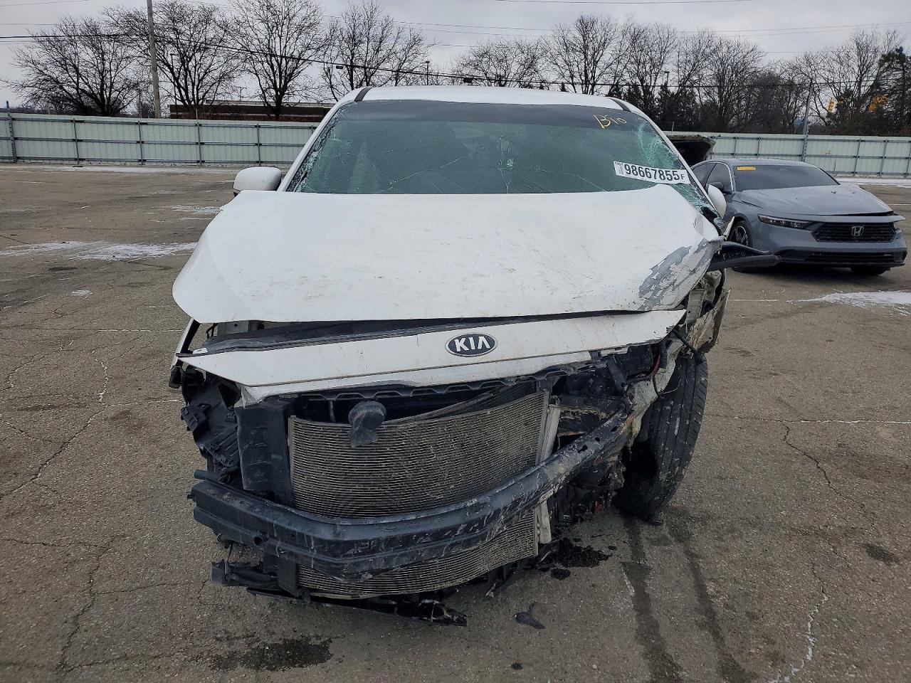 2019 KIA SEDONA LX photo 5