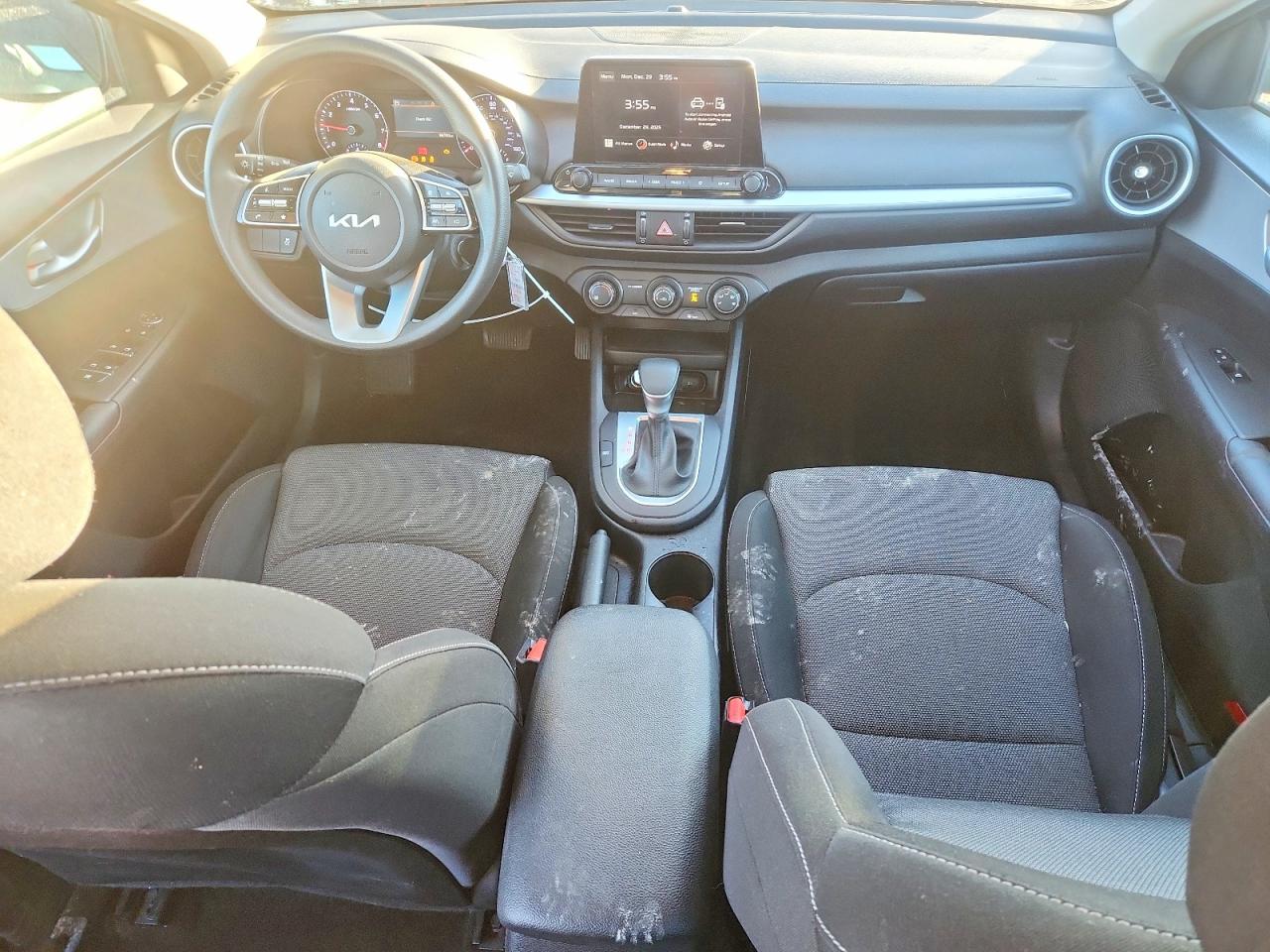 2024 KIA FORTE LXS photo 8