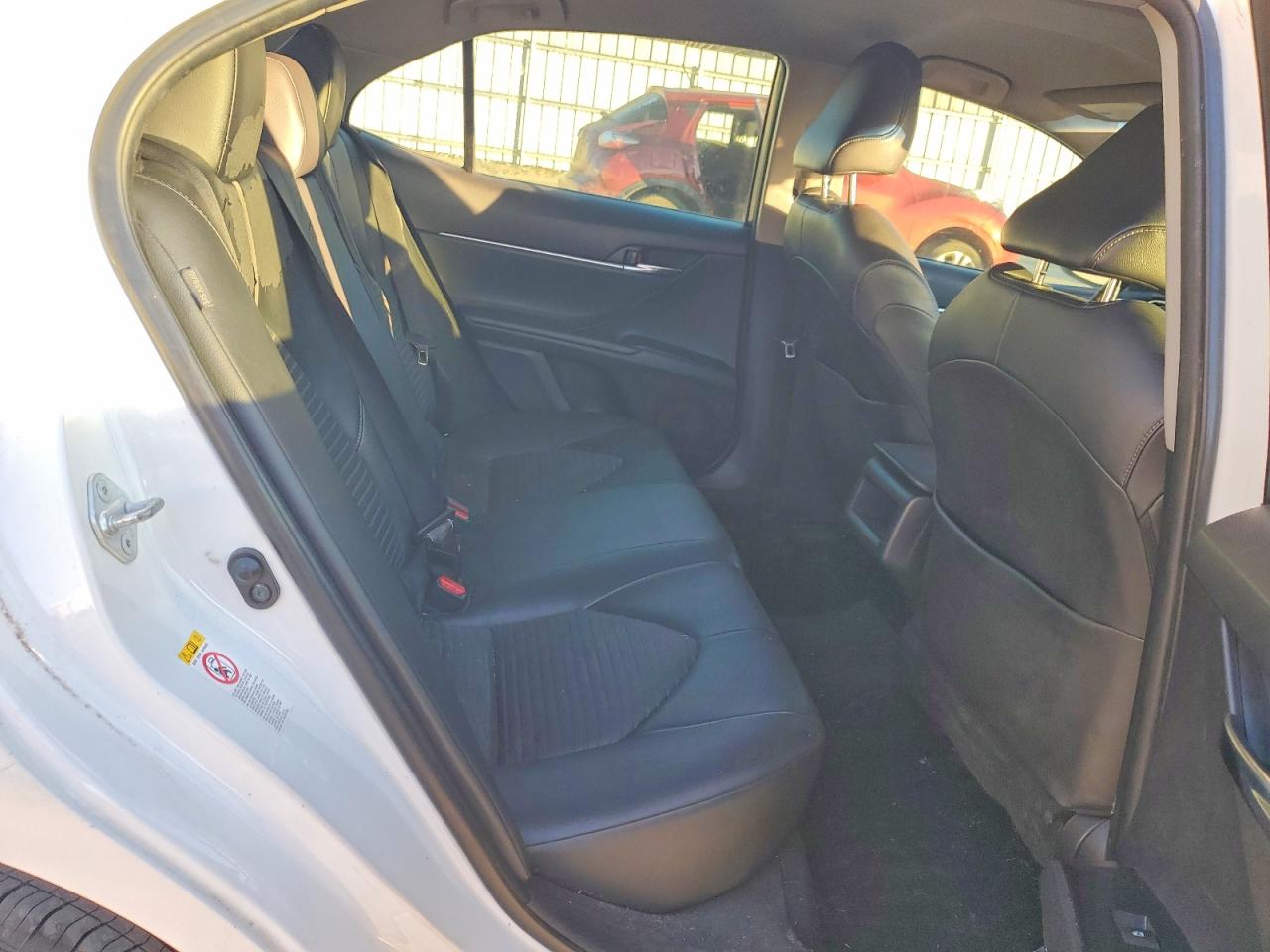 2018 TOYOTA CAMRY L photo 10